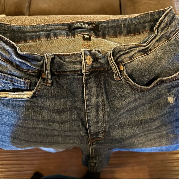 Judy Blue Women’s Jeans - Picture 1 of 5